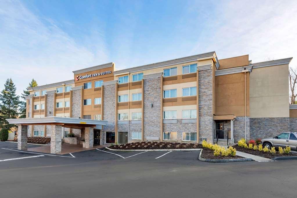 Comfort Inn & Suites Tigard Near Washington Square Eksteriør billede