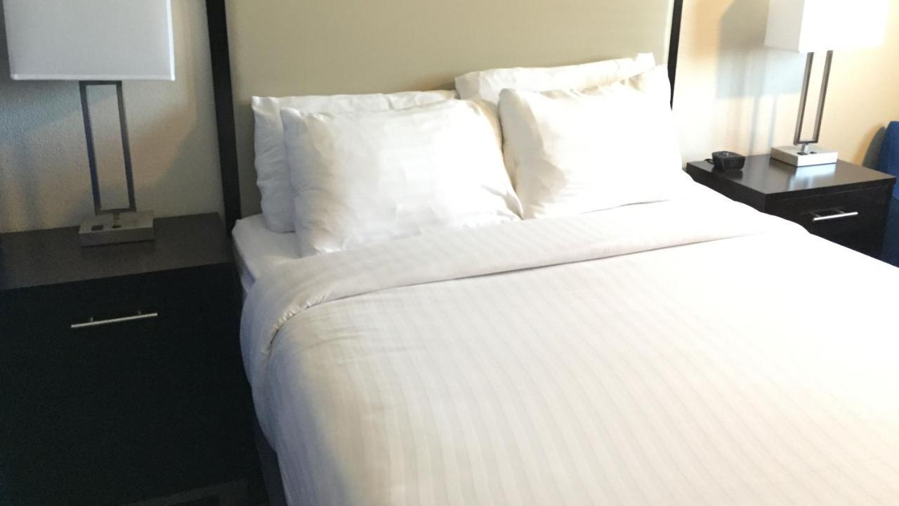 Comfort Inn & Suites Tigard Near Washington Square Eksteriør billede