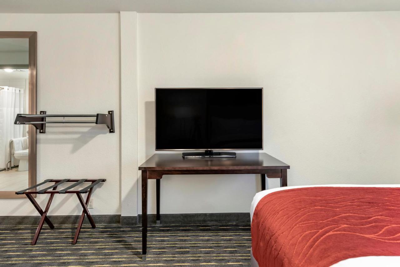Comfort Inn & Suites Tigard Near Washington Square Eksteriør billede